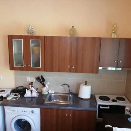 Εξοχική Κατοικία Με Κήπο Στην Άβυθο, Αιγίου Rodhodhafni Luaran gambar
