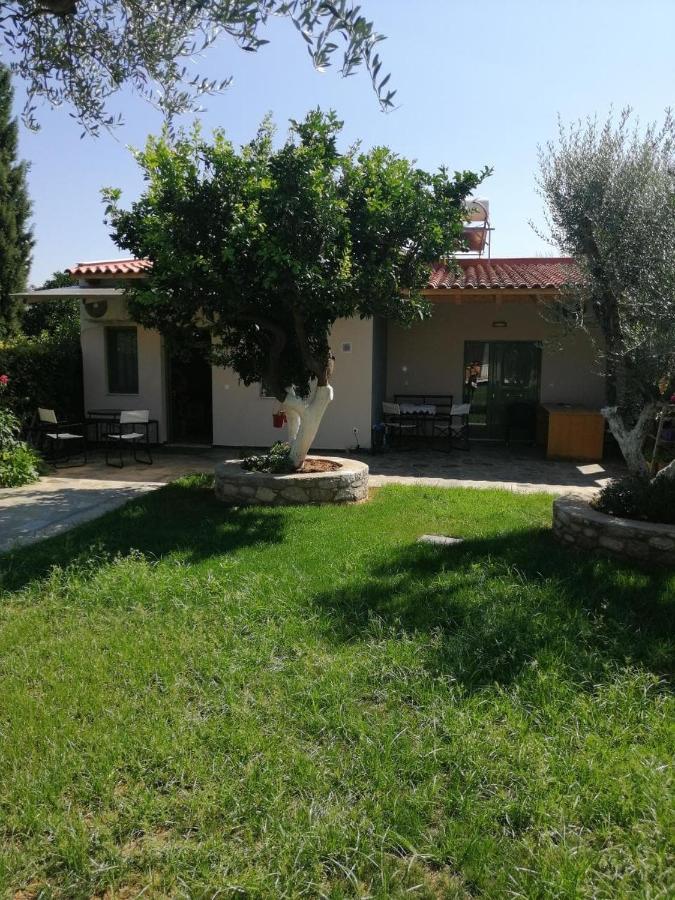Εξοχική Κατοικία Με Κήπο Στην Άβυθο, Αιγίου Rodhodhafni Luaran gambar