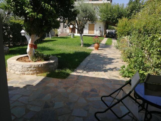Εξοχική Κατοικία Με Κήπο Στην Άβυθο, Αιγίου Rodhodhafni Luaran gambar